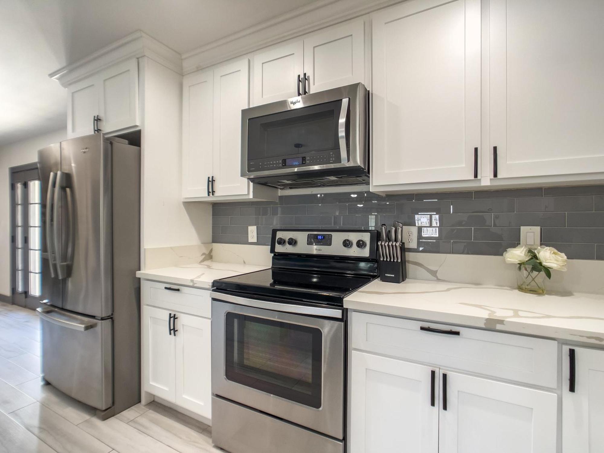 Old Town Oasis, Pool, Hot Tub & Prime Location! *