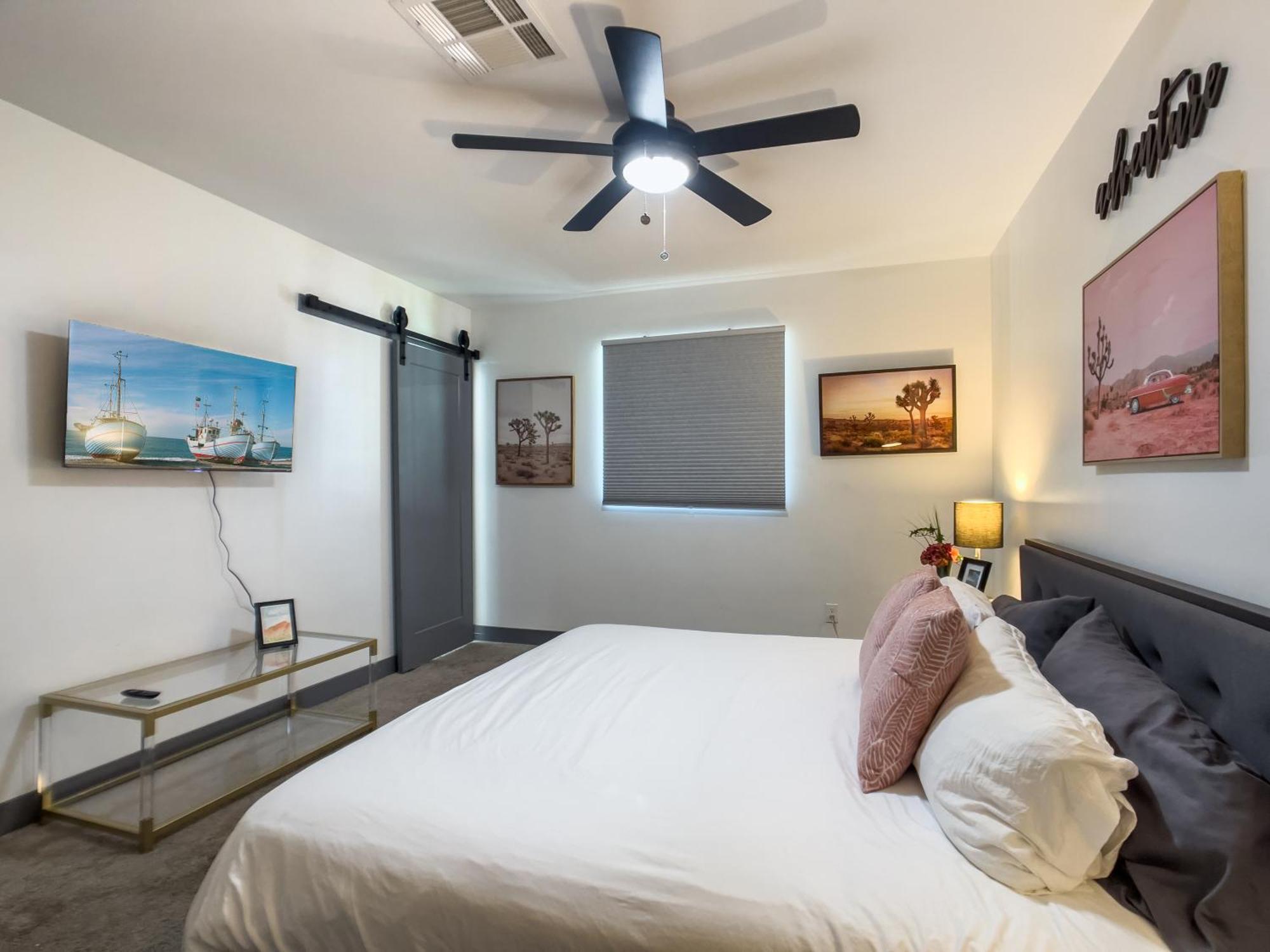 Old Town Oasis, Pool, Hot Tub & Prime Location! *