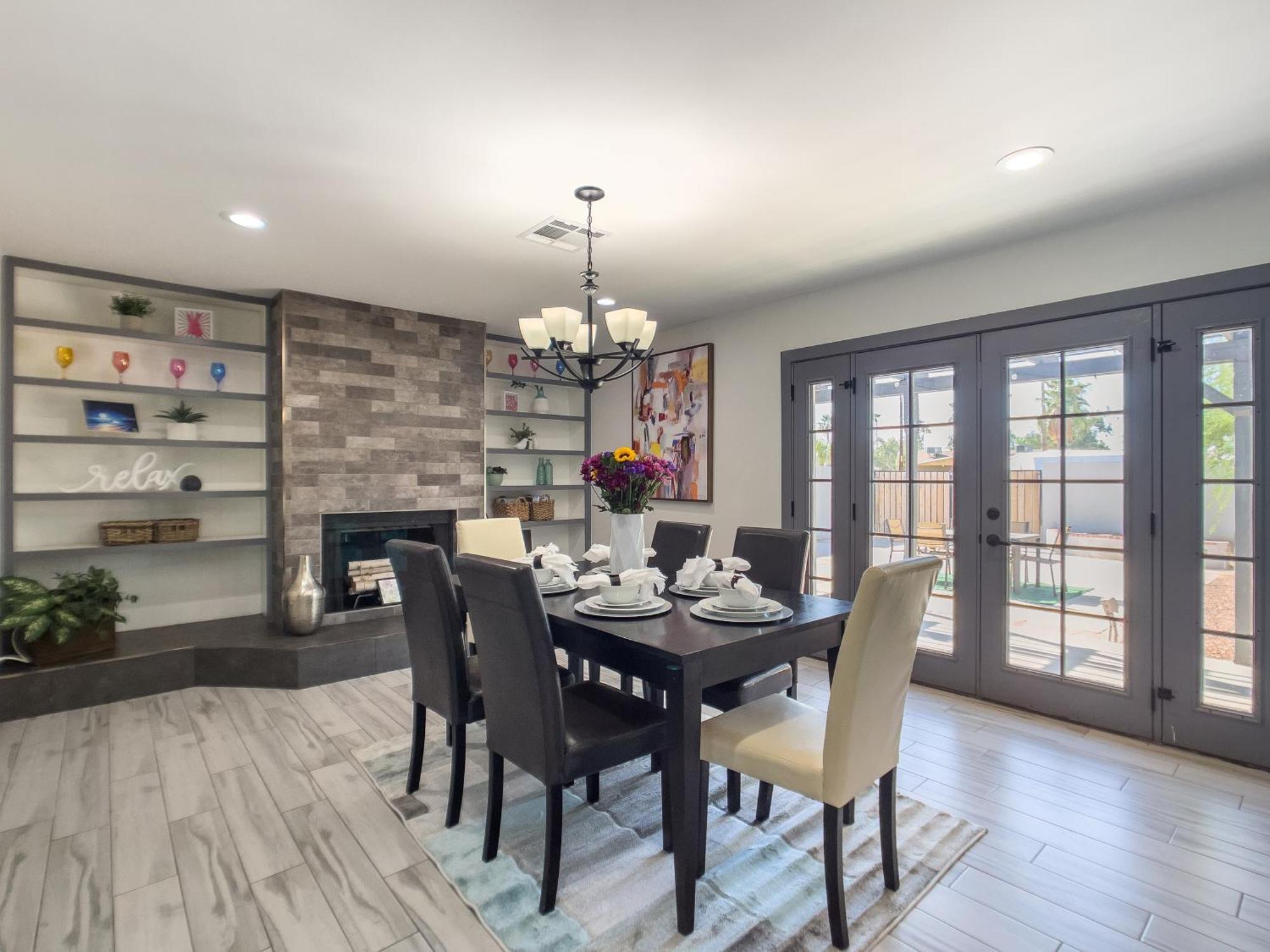 Old Town Oasis, Pool, Hot Tub & Prime Location!