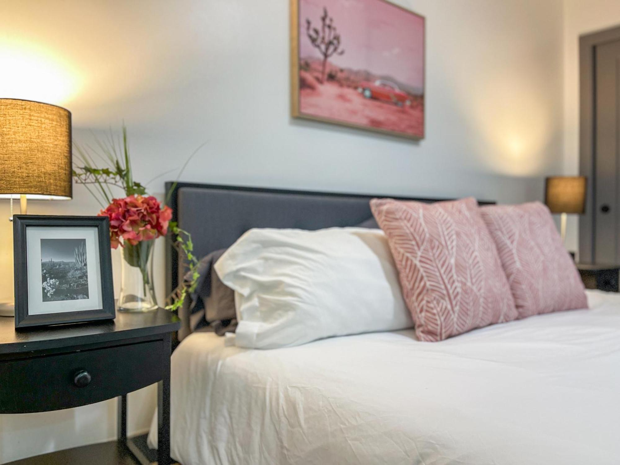 Old Town Oasis, Pool, Hot Tub & Prime Location! Scottsdale